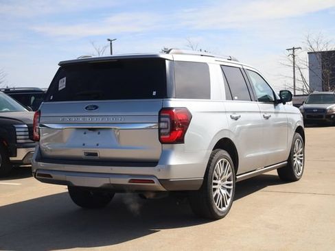 Used 2023 Ford Expedition Limited AWD/4WD image 4