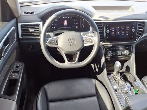 Used 2022 Volkswagen Atlas SE image 4