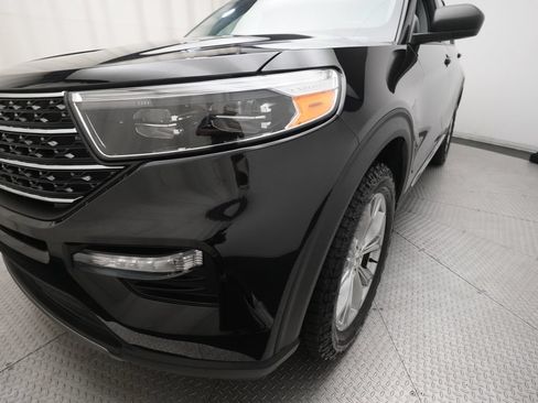 Used 2023 Ford Explorer XLT w/ Equipment Group 202A AWD/4WD image 24