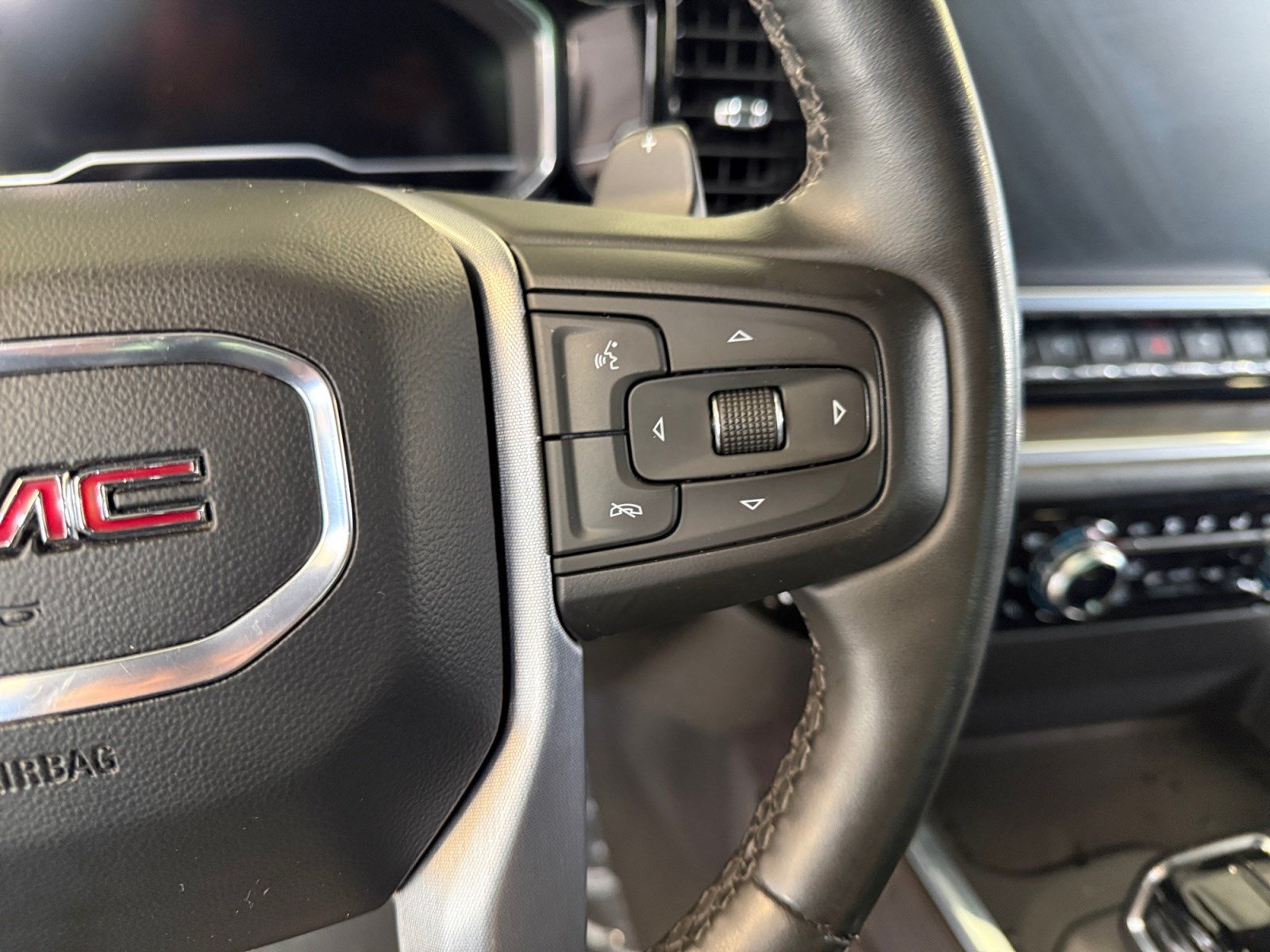 Used 2023 GMC Sierra 1500 SLT AWD/4WD image 25