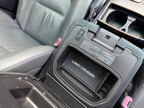 Used 2009 Toyota Land Cruiser image 61