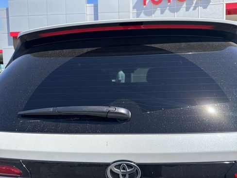 Used 2024 Toyota Grand Highlander Limited image 9