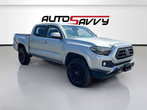 Used 2023 Toyota Tacoma SR5 w/ Technology Package image 1