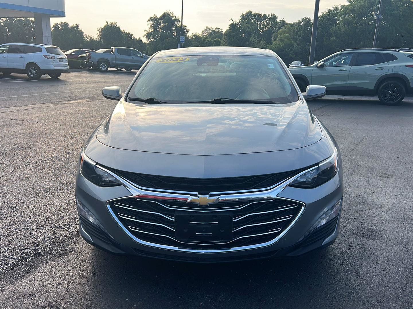 Used 2023 Chevrolet Malibu LT FWD image 3