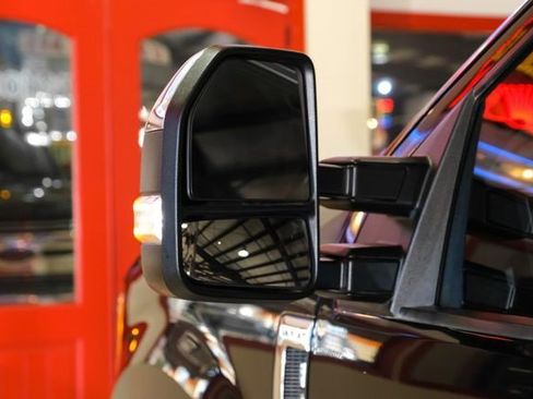 Used 2017 Ford F350 Lariat image 38