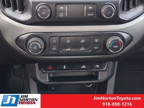 Used 2019 Chevrolet Colorado LT RWD image 21