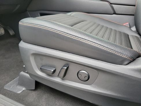 Used 2024 Nissan Pathfinder Rock Creek AWD/4WD image 13