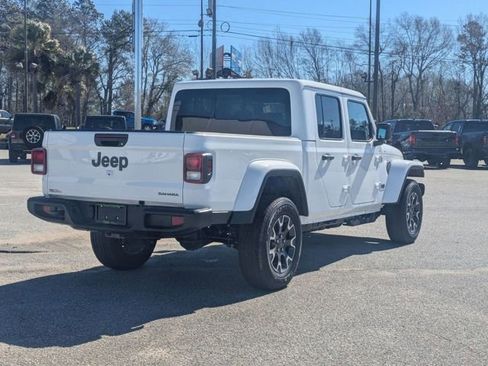 New 2026 Jeep Gladiator Sport AWD/4WD image 9