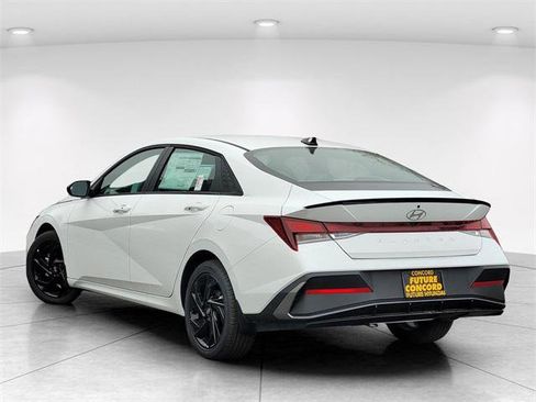 New 2026 Hyundai Elantra Sport image 5