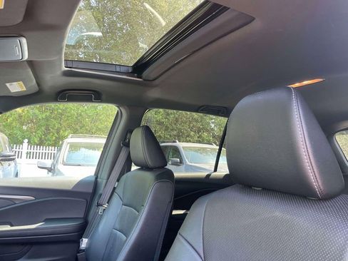 Certified 2025 Honda Passport EX-L image 20