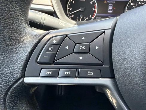 Used 2025 Nissan Altima 2.5 SV FWD image 26