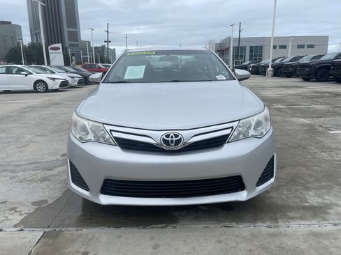 Used 2012 Toyota Camry LE FWD image 9