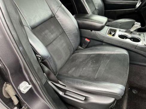 Used 2018 Jeep Grand Cherokee Altitude AWD/4WD image 26