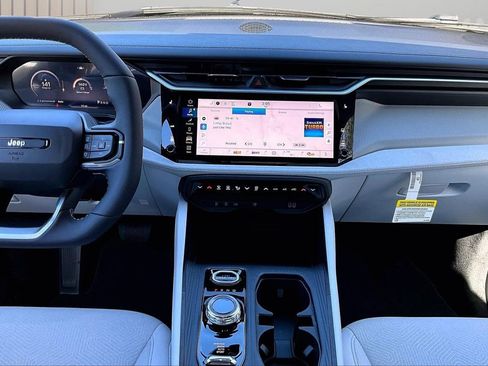 New 2026 Jeep Cherokee Laredo image 12