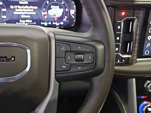 Used 2023 GMC Yukon Denali AWD/4WD image 20