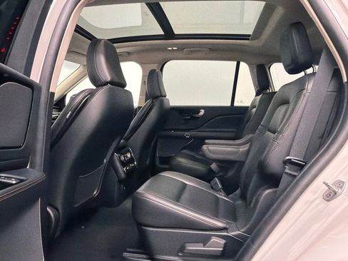 Certified 2023 Lincoln Aviator AWD w/ Premium Package image 19