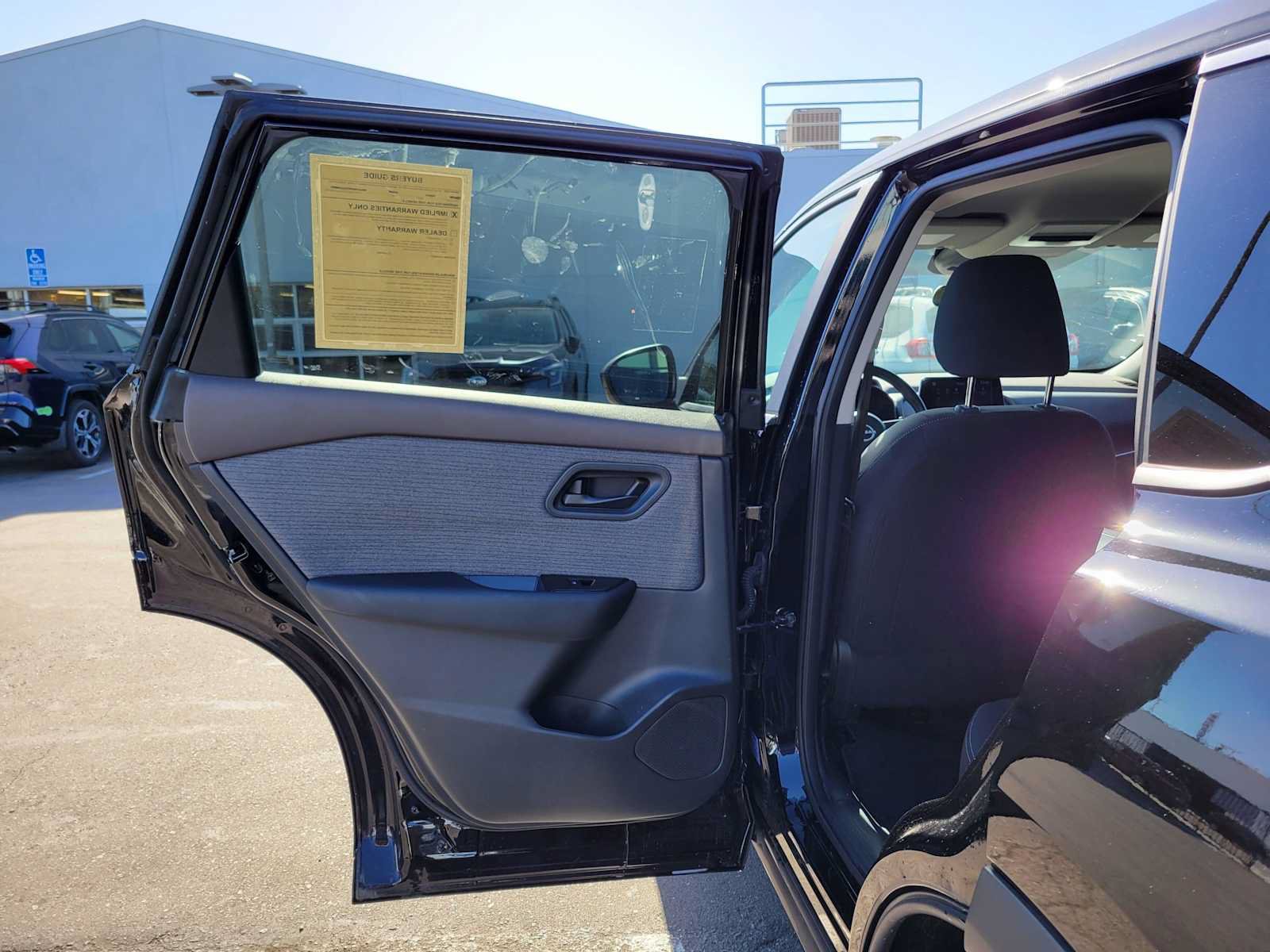 Used 2023 Nissan Rogue S AWD/4WD image 15