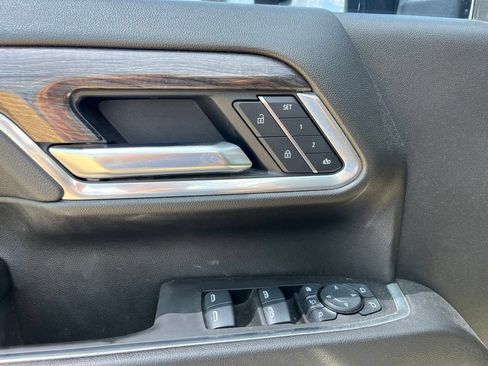 Used 2025 Chevrolet Silverado 2500 LTZ w/ Trail Boss Package AWD/4WD image 7