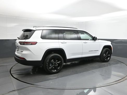 New 2025 Jeep Grand Cherokee L Limited w/ Black Appearance Package image 15