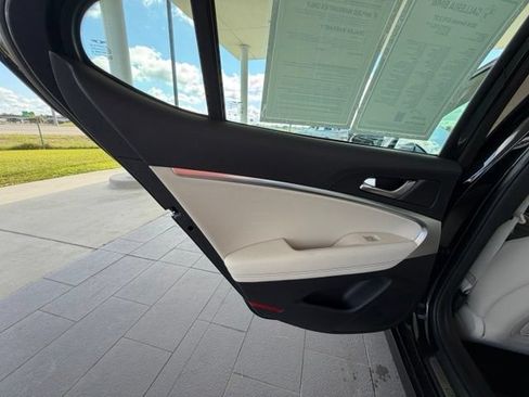 Used 2026 Genesis G70 2.5T RWD image 27