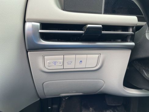 Used 2025 Hyundai Tucson SEL AWD/4WD image 24