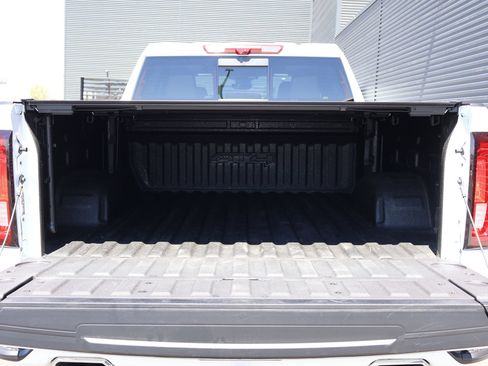 Used 2024 GMC Sierra 1500 AT4 w/ Technology Package AWD/4WD image 26