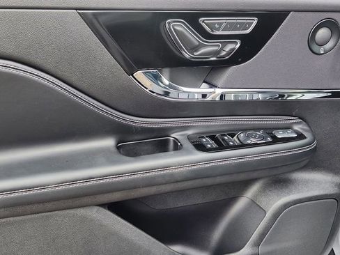 New 2026 Lincoln Corsair Reserve image 9