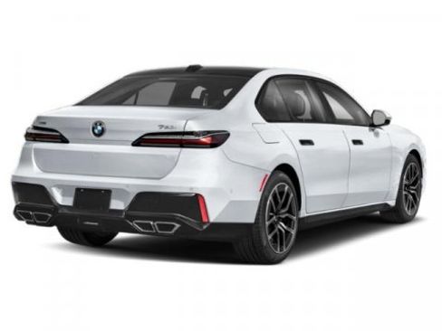 Used 2023 BMW 760i xDrive 760i xDrive image 2