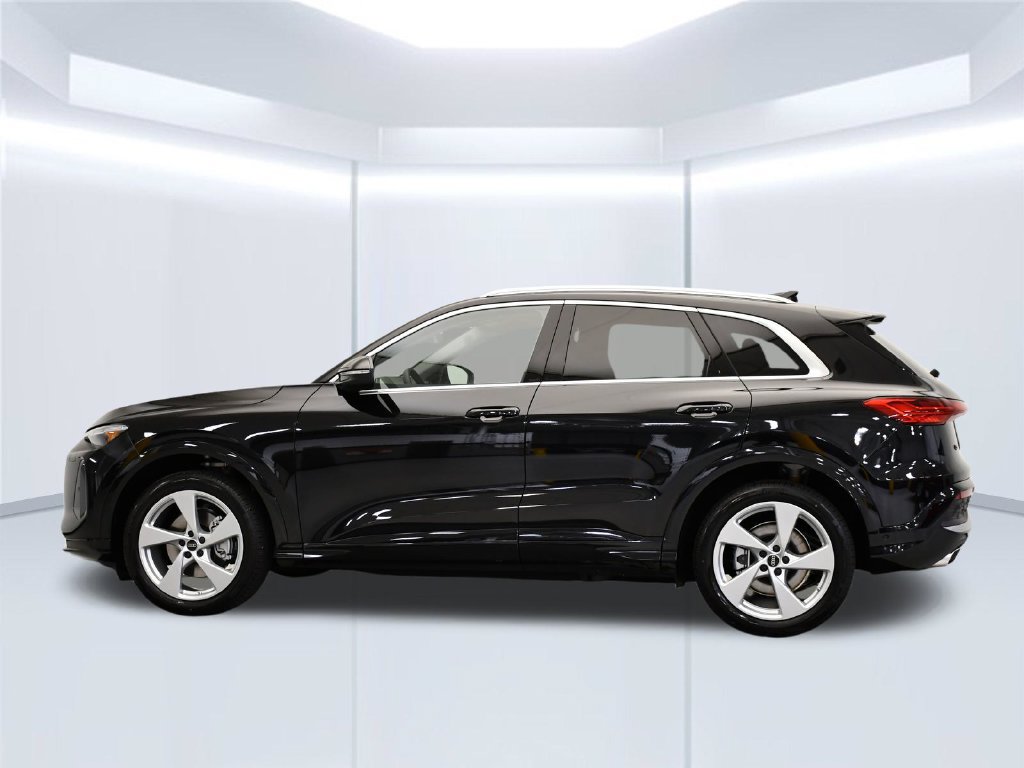 Used 2025 Audi Q5 Prestige AWD/4WD image 2