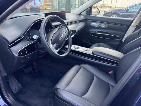 Used 2025 Genesis GV70 2.5T image 5