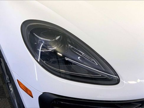 New 2026 Porsche Macan S image 12