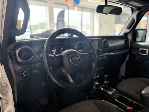 Used 2018 Jeep Wrangler Unlimited Sport S AWD/4WD image 16