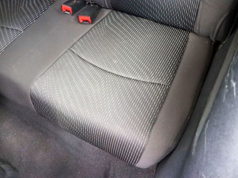 Used 2018 Dodge Journey SE w/ Popular Equipment Group FWD image 19