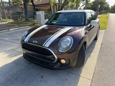 Used 2017 MINI Cooper Clubman FWD image 5