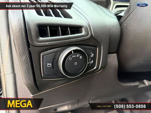 Used 2014 Ford Focus SE FWD image 22