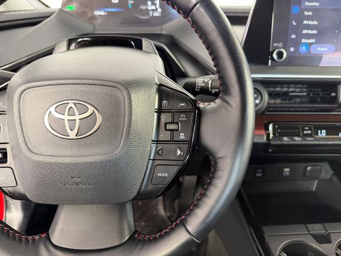 Used 2024 Toyota Prius Prime FWD image 11