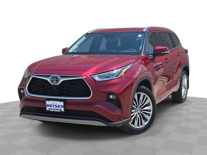 Used 2024 Toyota Highlander Platinum
