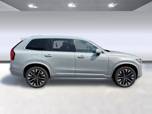 New 2026 Volvo XC90 B5 Plus image 8