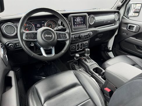 Used 2021 Jeep Wrangler Unlimited Sahara AWD/4WD image 13