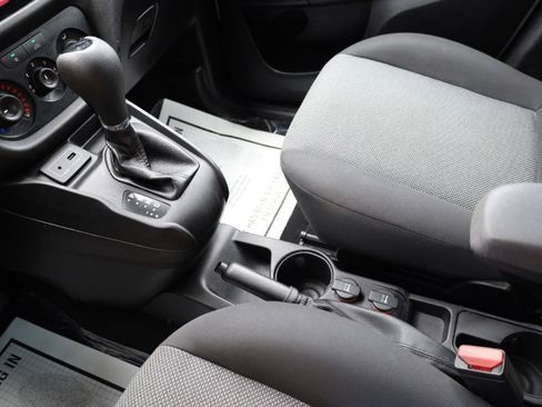 Used 2018 RAM ProMaster City Tradesman FWD image 12