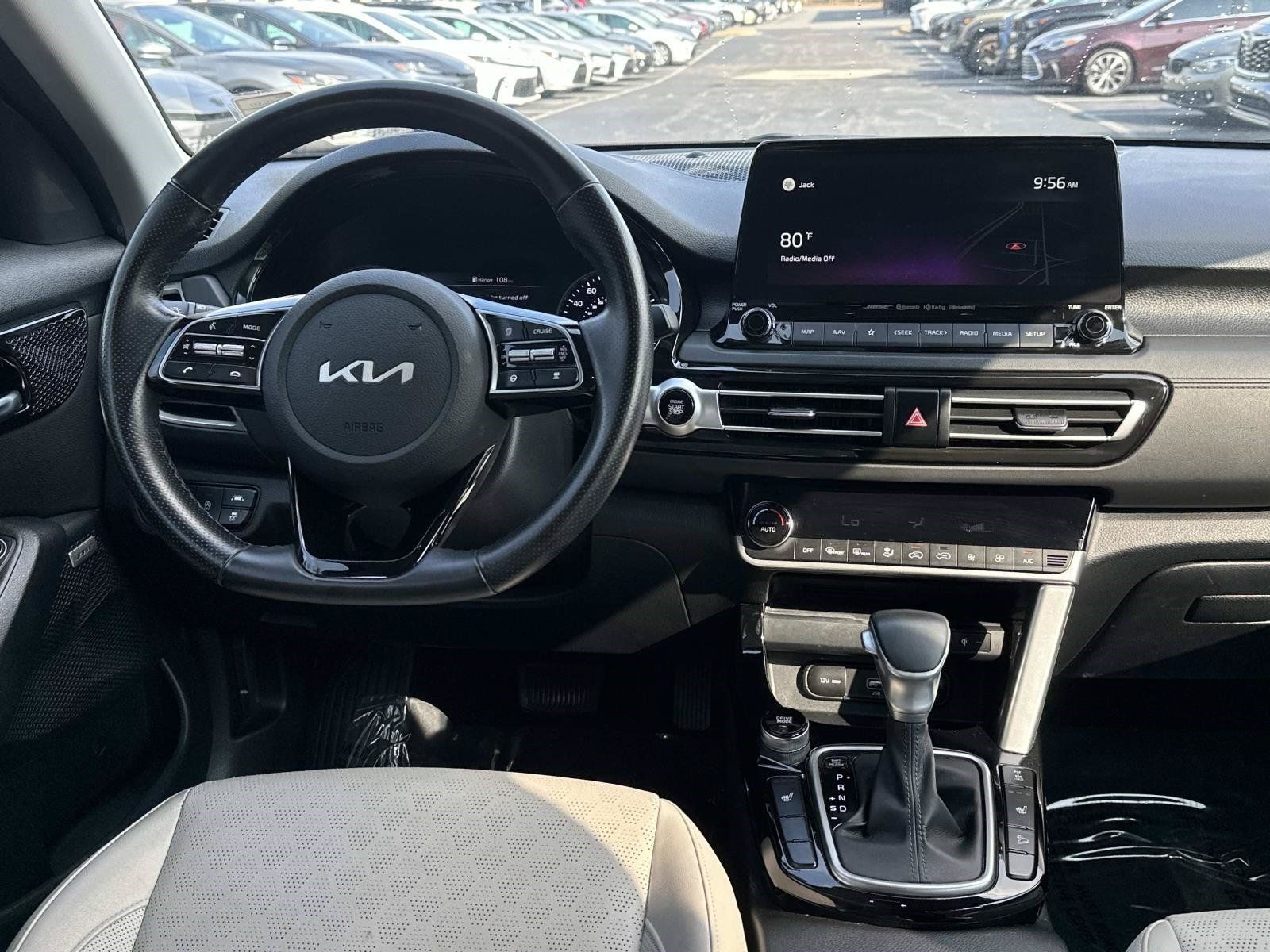Used 2022 Kia Seltos SX w/ Sunroof Package AWD/4WD image 14