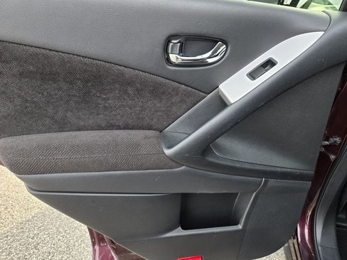 Used 2014 Nissan Murano S image 29