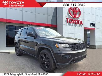 Used 2019 Jeep Grand Cherokee Laredo video 1