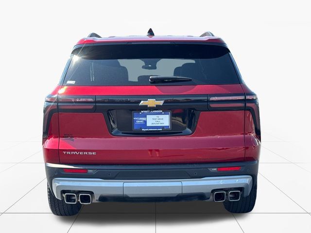 Used 2025 Chevrolet Traverse LT FWD image 4