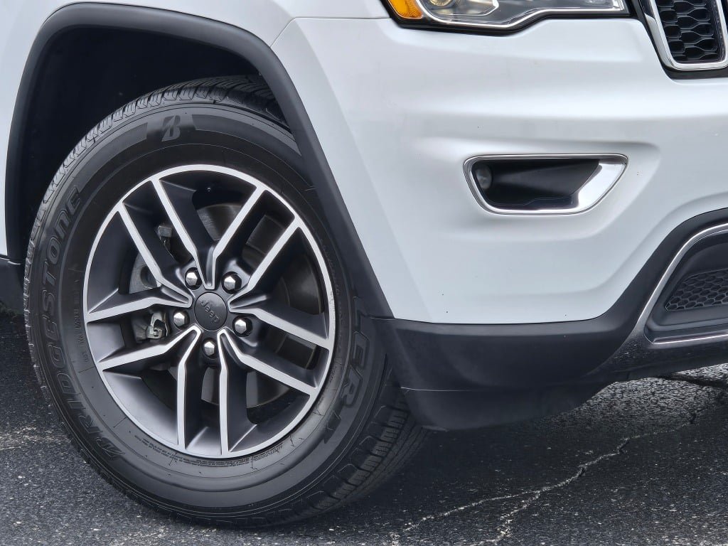Used 2021 Jeep Grand Cherokee Limited w/ Luxury Group II AWD/4WD image 2