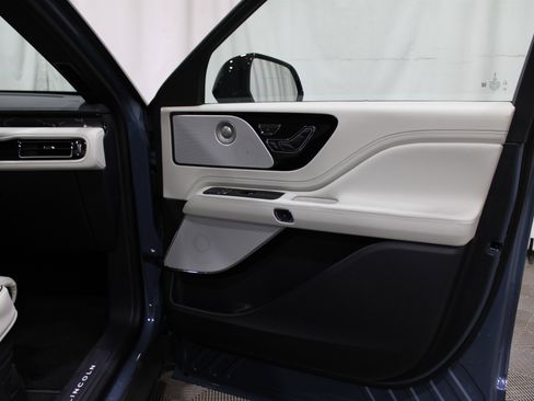 New 2026 Lincoln Aviator Black Label w/ Black Label Special Edition image 30
