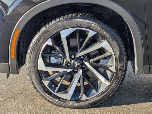 Used 2023 Mitsubishi Outlander SE image 13