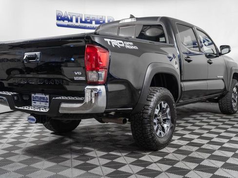 Used 2016 Toyota Tacoma TRD Off-Road w/ Towing Package image 6