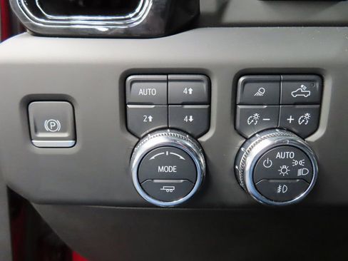 Used 2023 GMC Sierra 1500 AT4 w/ Technology Package image 61