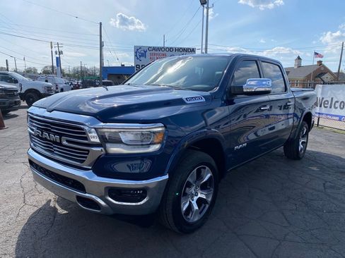 Used 2019 RAM 1500 Laramie AWD/4WD image 7